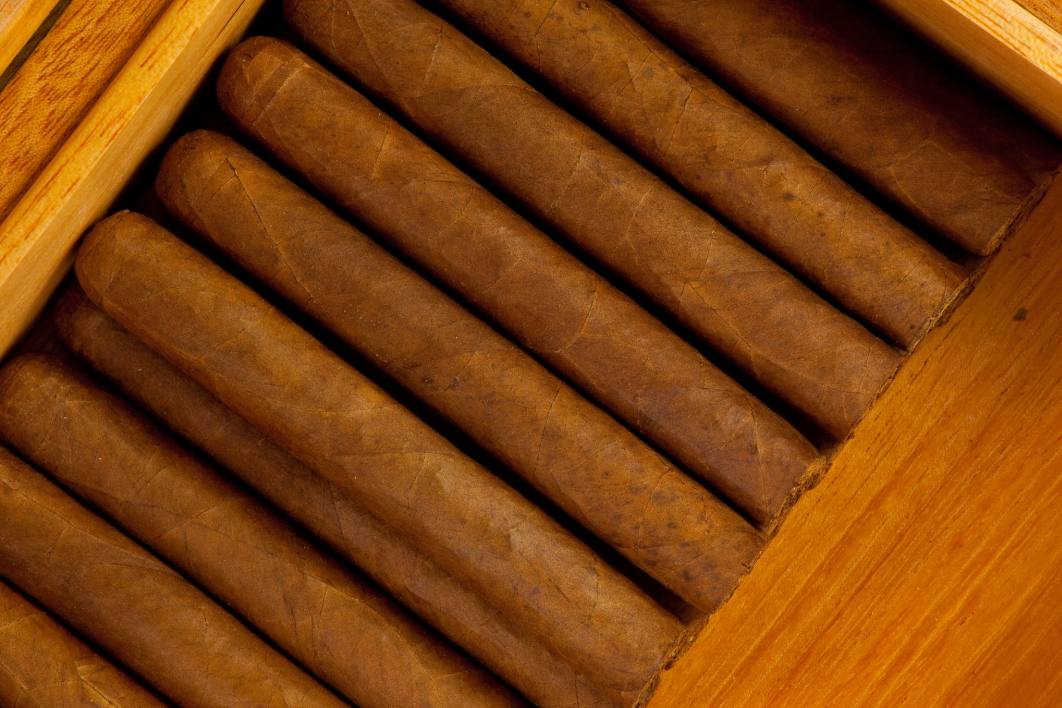 cigars in a box