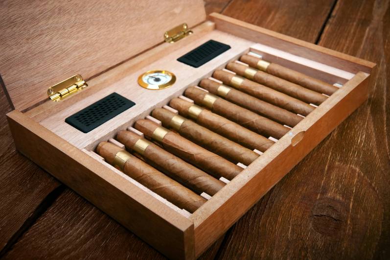 A humidor with a set of cigars